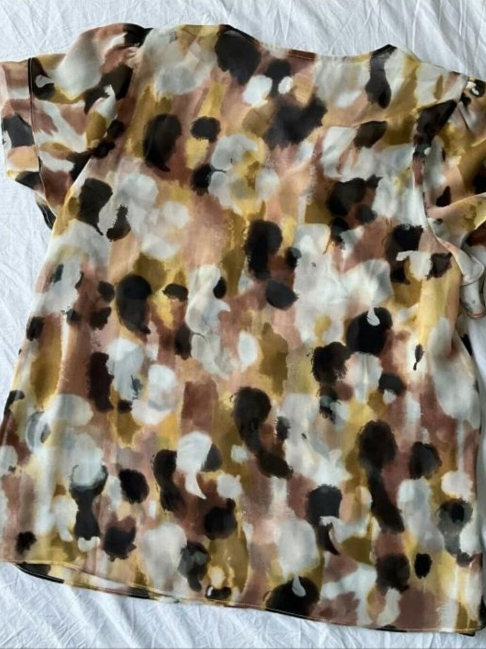 cabi Abstract Print Flutter Sleeve Top Size S